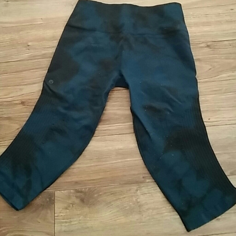 Lululemon yoga pants